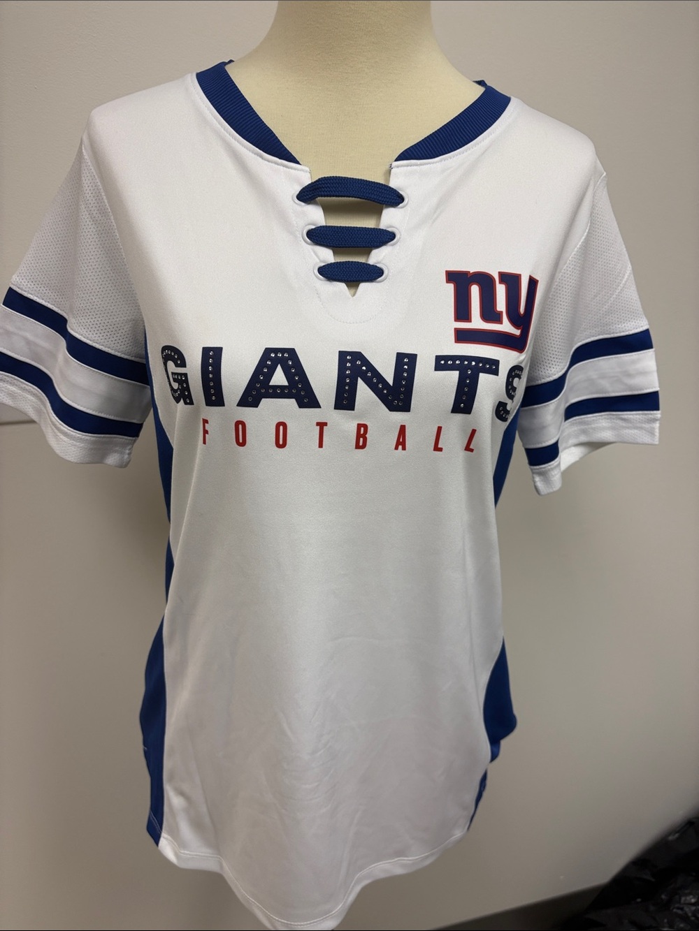 NFL Women’s White & Blue NY Giants Lace-Up V-Neck Tee